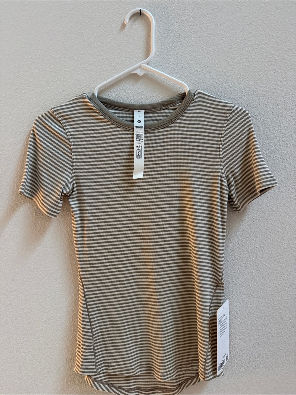 NWT Lululemon Hold Tight Short Sleeve Shirt Striped Taupe White Size 4